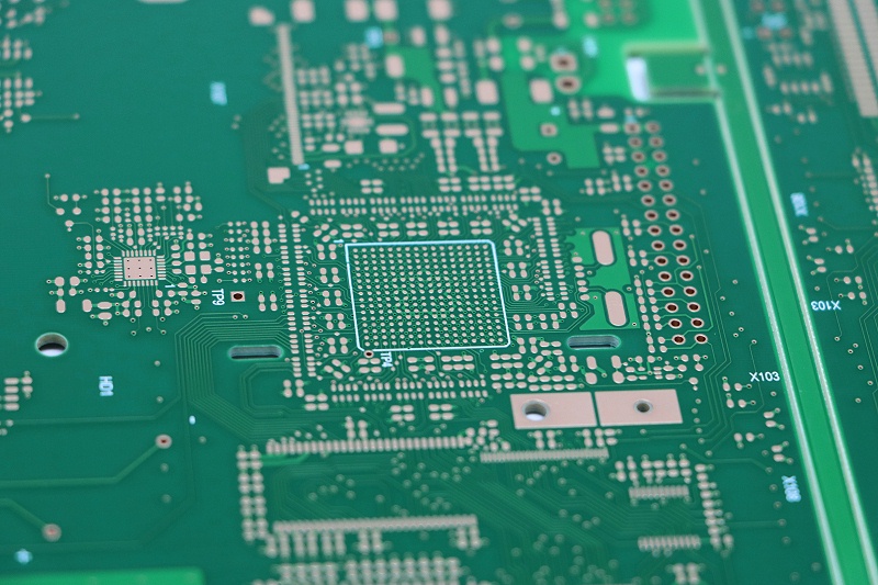 PCB grandinės plokštė – 8mil vias gali nešti per daug srovės
